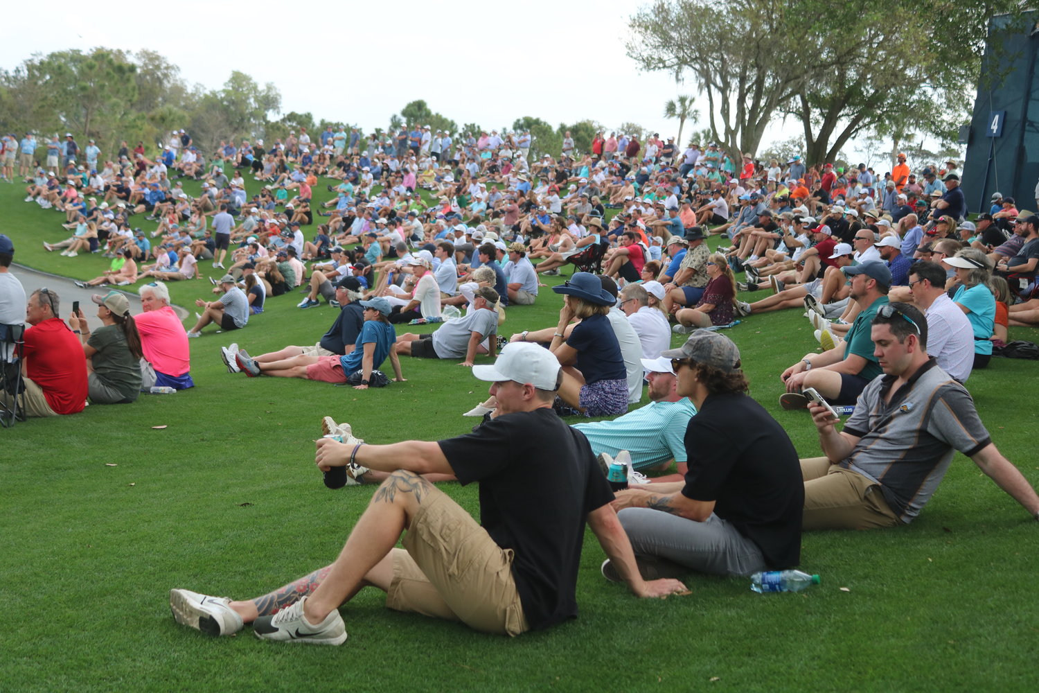 Large crowds gathered around several holes during the second round.